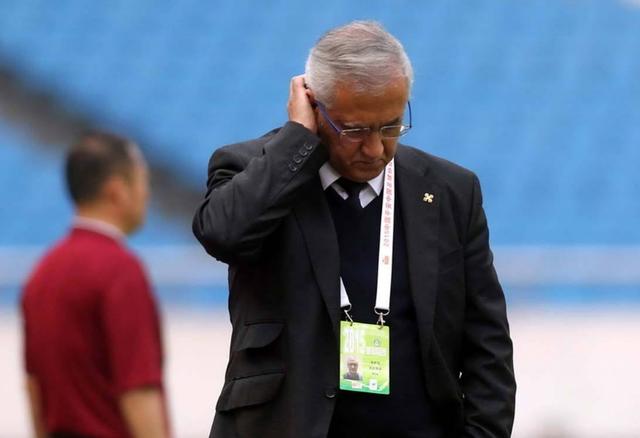  拉齐奥主席澄清因莫比莱离队传闻不实